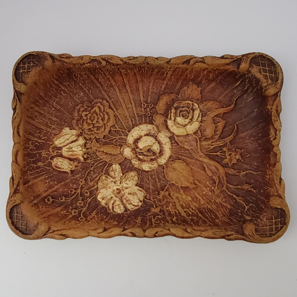 Vintage 1944 Resin Faux Wood Tray Flower